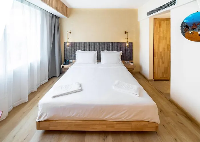 Hotel Square 4*