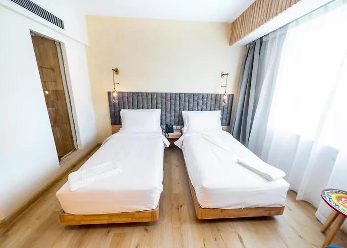 Square Hotel