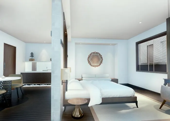 Square Hotel 4*