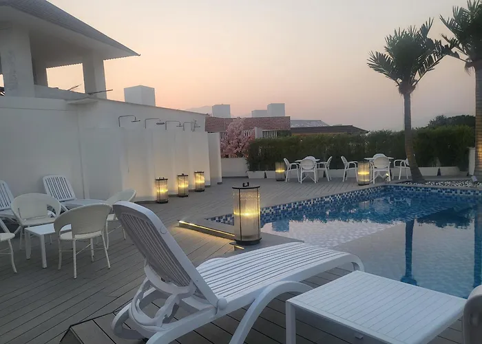 Hotel Square 4*