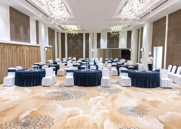 Square Hotel 4*